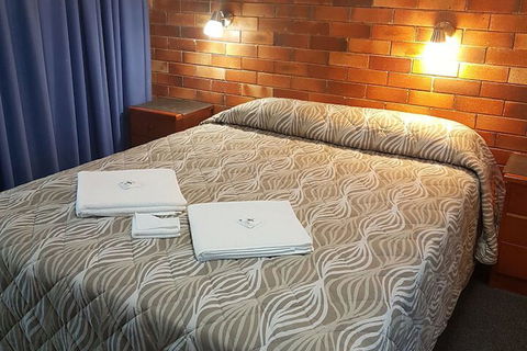 Avocado Motor Inn - Redcliffe Tourism 7