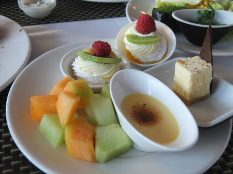 New Quay International Buffet & Bar - Redcliffe Tourism 0