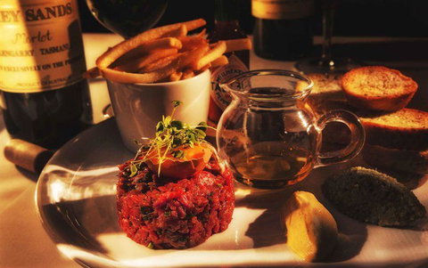 Pierre's On George - Redcliffe Tourism 7