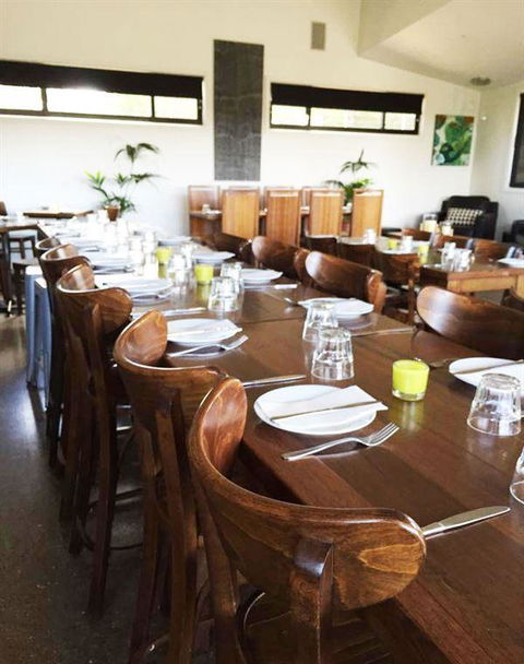 Amongst The Sticks - Redcliffe Tourism 10