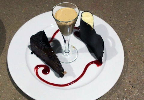 Amongst The Sticks - Redcliffe Tourism 4