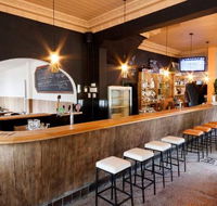 The Bridge Hotel - Redcliffe Tourism
