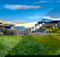 The Cups Estate - Redcliffe Tourism