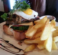 Silvers Bar and Grill - Redcliffe Tourism