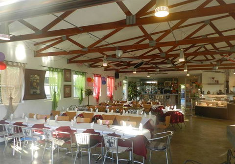 MexiCali Bar Y Taqueria - Redcliffe Tourism 4