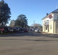 Longwarry Hotel - Redcliffe Tourism