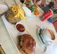 Supreme Bar and Restaurant - Redcliffe Tourism