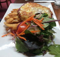 Victoria Hotel Woodend - Redcliffe Tourism