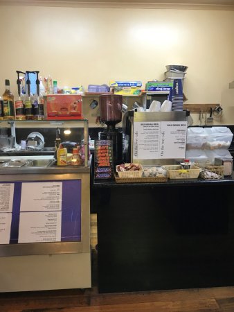 On The Way Cafe At The Dumbalk Village Store - Redcliffe Tourism 0