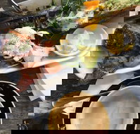 Le Petit Cafe - Redcliffe Tourism