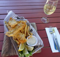Ettalong Beach Hotel - Redcliffe Tourism