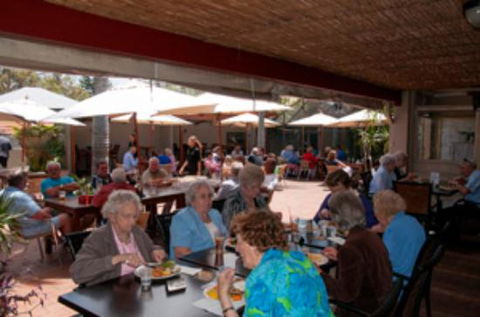 Club Palm Beach - Redcliffe Tourism 0