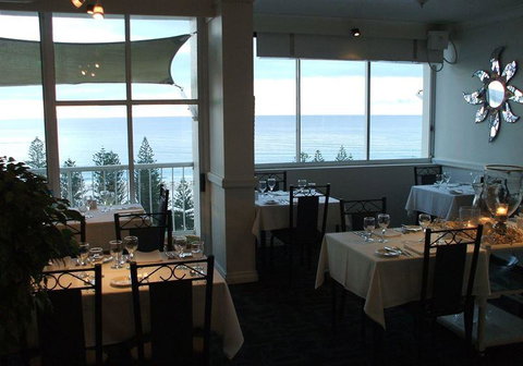 Cazzy's At The Top - Redcliffe Tourism 6