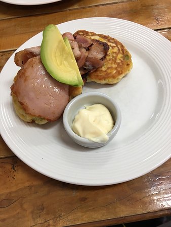 Artiste Espresso Bar - Redcliffe Tourism 0