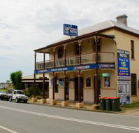 Macleay River Hotel - Redcliffe Tourism