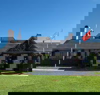 New England Motor Lodge - Redcliffe Tourism