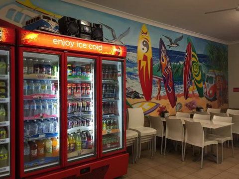 Yamba Chick Inn - Redcliffe Tourism 0