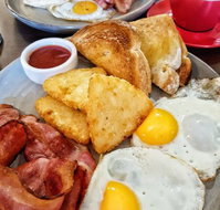 Caph's Restaurant  Cafe Bar - Redcliffe Tourism