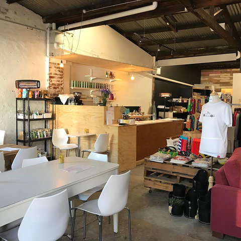 Little Square Garage - Redcliffe Tourism 1