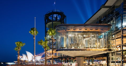 The Squire's Landing - Redcliffe Tourism 1