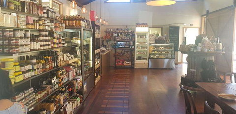 Cafe Gummo - Redcliffe Tourism 0