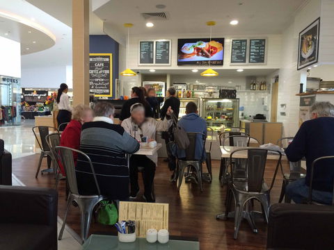 Debonair's Cafe - Redcliffe Tourism 0
