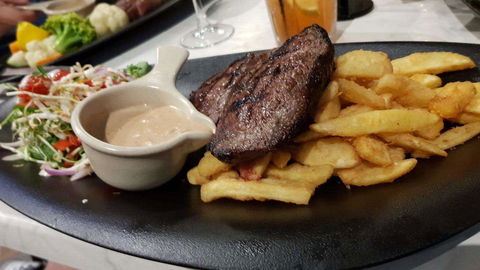 Heritage Hotel - Redcliffe Tourism 0
