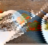 Wings and Tins - Redcliffe Tourism