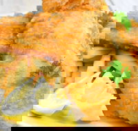 Con's Corner Fish 'n' Chips - Redcliffe Tourism