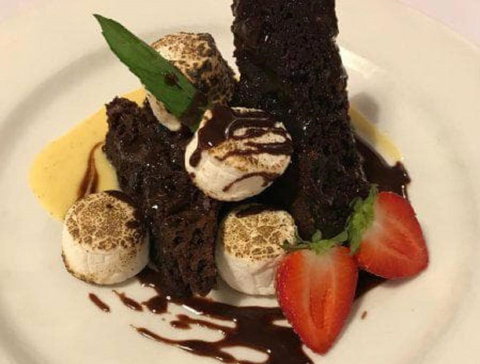 Trappers Restaurant - Redcliffe Tourism 1