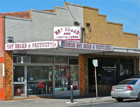 Isher Egless Bakers & Cafe - Redcliffe Tourism 0