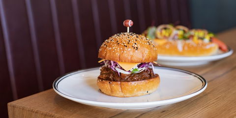 Fat Freddy's Beach Bar And Diner - Redcliffe Tourism 1