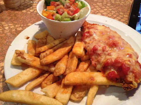 Queen's Steakhouse - Redcliffe Tourism 0