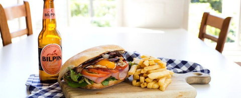 Barracks Bar - Crowne Plaza Hawkesbury Valley - Redcliffe Tourism 0