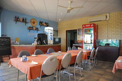 Golden Ponds Bar, Restaurant & Function Centre - Redcliffe Tourism 0
