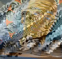 Larry David's - Redcliffe Tourism