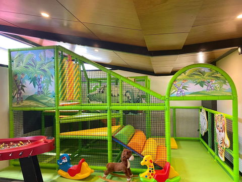 Cazalys Palmerston Club - Redcliffe Tourism 1