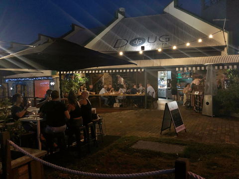 Doug And Pearl - Redcliffe Tourism 1