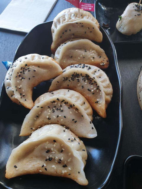 Harvey Leighs - Redcliffe Tourism 0