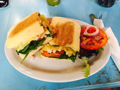 Star Hotel - Redcliffe Tourism 0