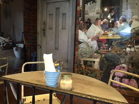 Glen Iris Pantry - Redcliffe Tourism 0