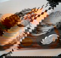 New York Minute - Thornbury - Redcliffe Tourism