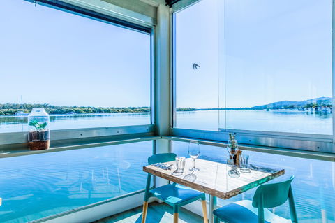 Noosa Boathouse - Redcliffe Tourism 1