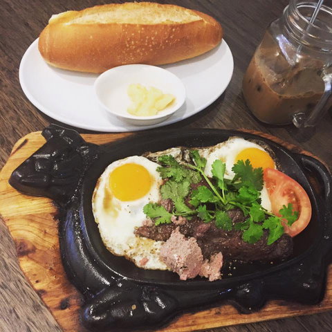 Quang Vinh - Redcliffe Tourism 0