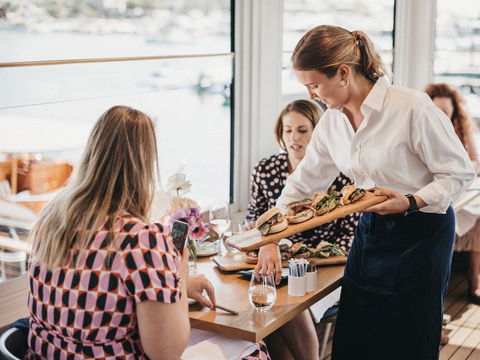 Regatta Rose Bay - Redcliffe Tourism 2
