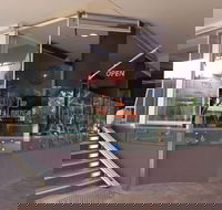 The Lounge - Neutral Bay - Redcliffe Tourism