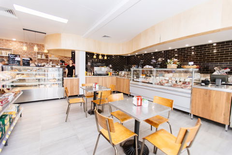 Luigi Bros Delicatessen - Redcliffe Tourism 0