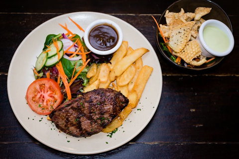 Mercantile Hotel - Redcliffe Tourism 0