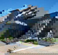 75 on Arthur at The Wellington Soldiers Memorial Club - Redcliffe Tourism