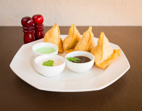 Aussie Curry Lovers - Redcliffe Tourism 0